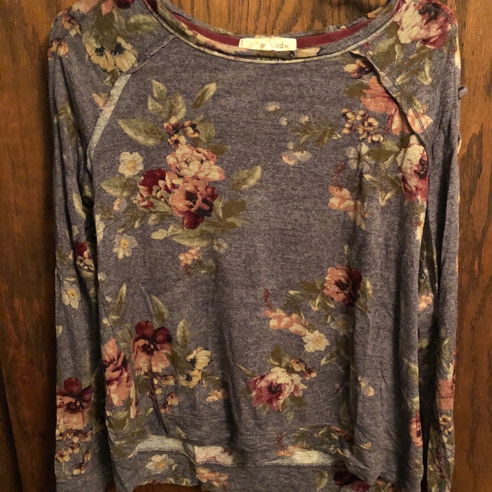 Adorable floral sweater!